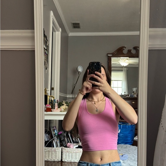 Amazon Pink Crop Top - Picture 2 of 3